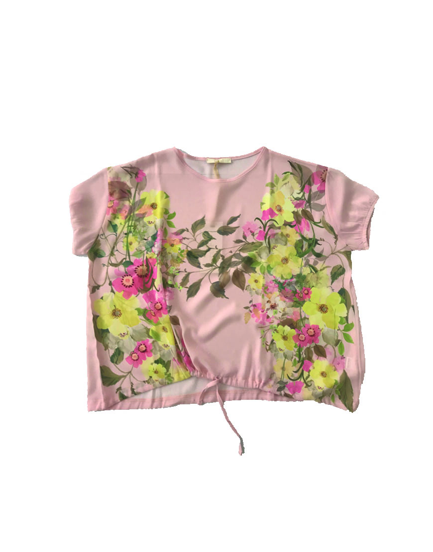14.14.8.SC002 Blusa rosa fresca de verano con flores talla grande